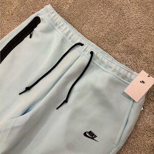 NWT Nike Sportswear Tech Fleece Joggers Slim Fit Tapered Mens 2XL Glacier Blue